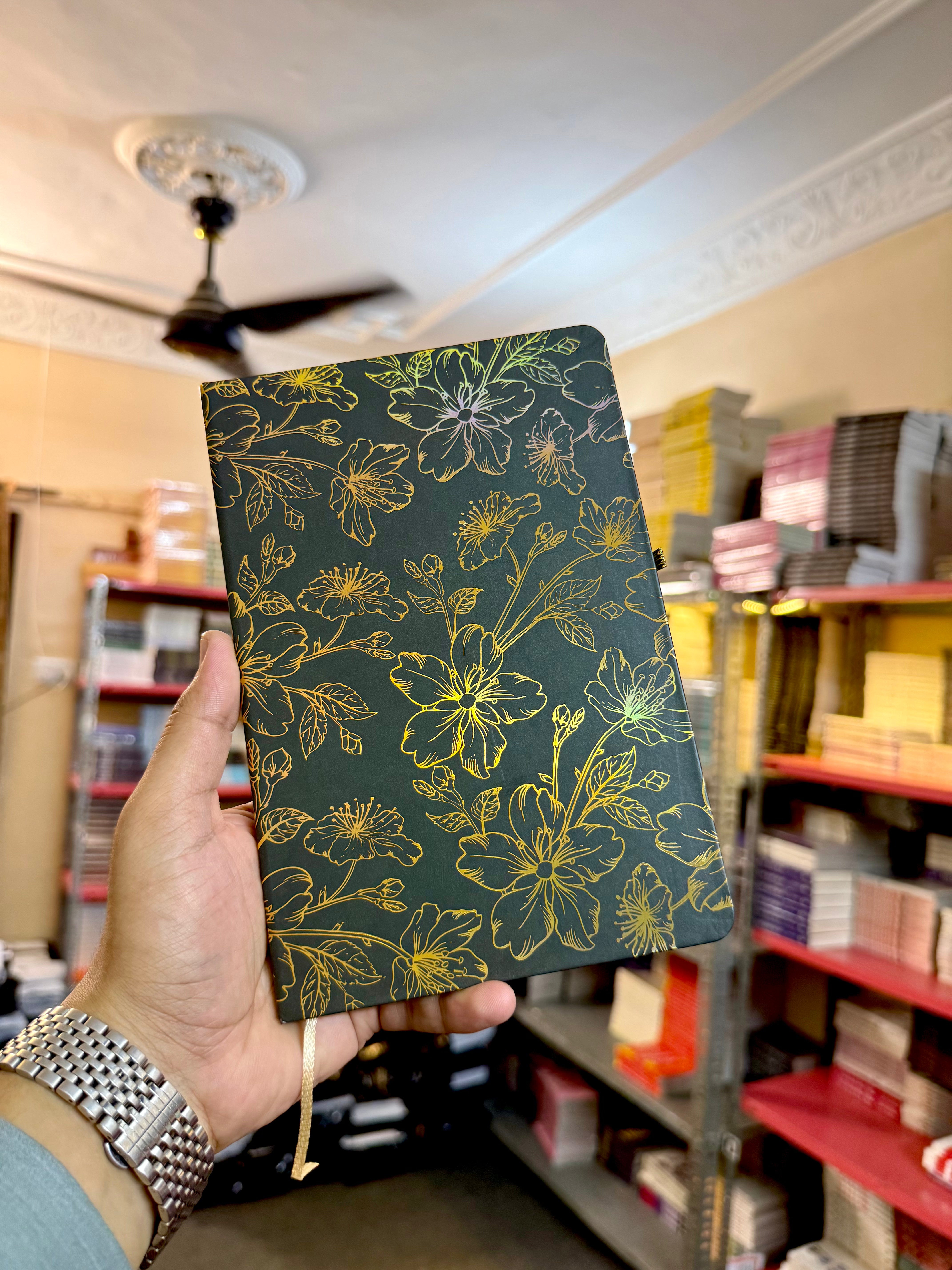 Midnight Black – Golden Botanical Journal