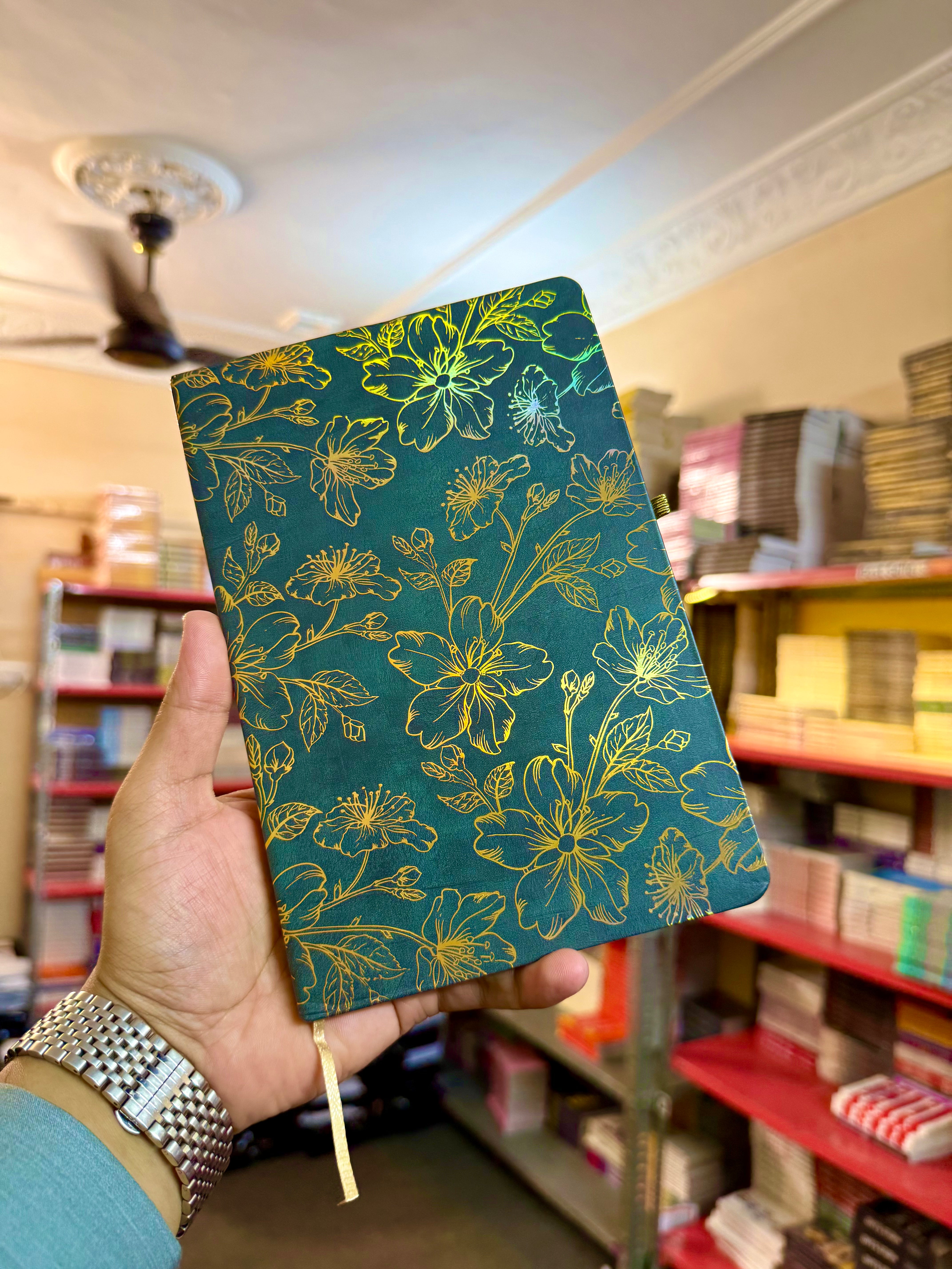Emerald Green – Golden Botanical Journal